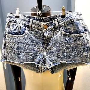 Blue Steel Women's Acid Wash Embroidered Denim Shorts EU 42 Or Sm
